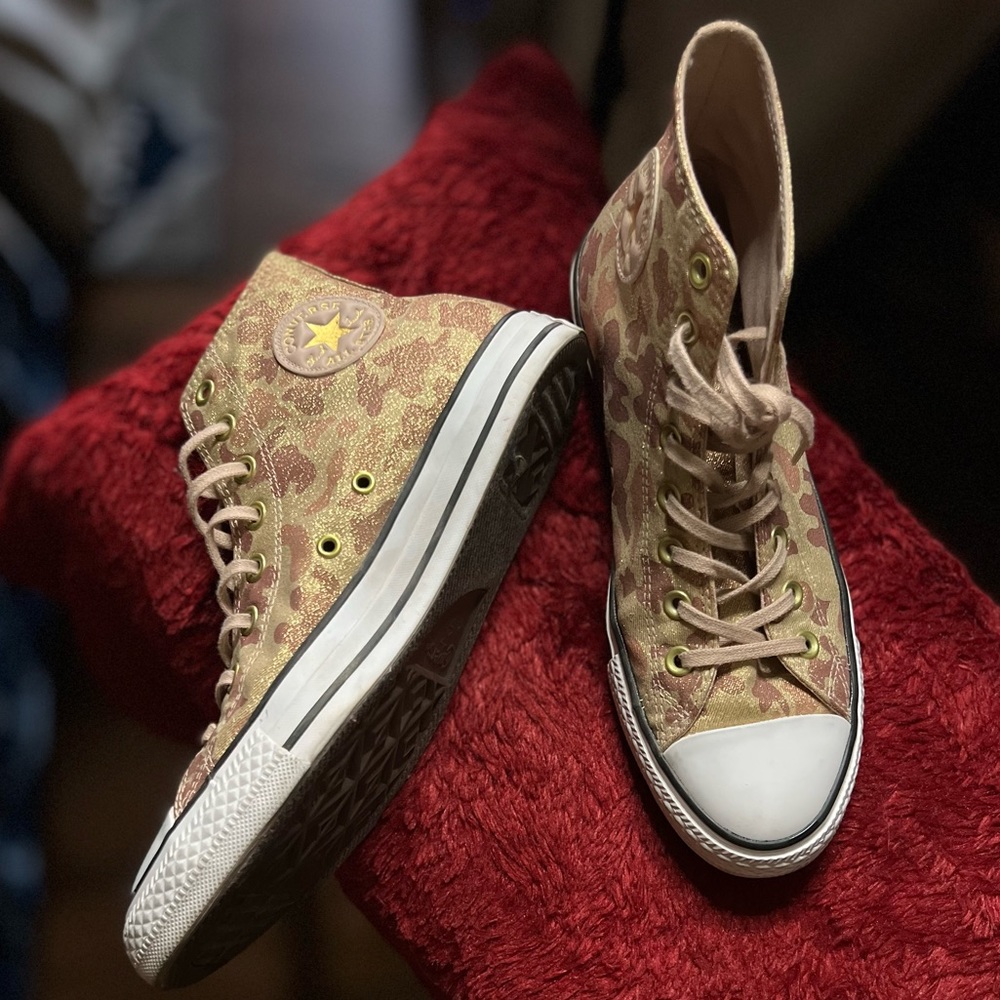 Glitter giraffe print Chuck Taylors